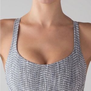 Lululemon Free to be zen bra size 6